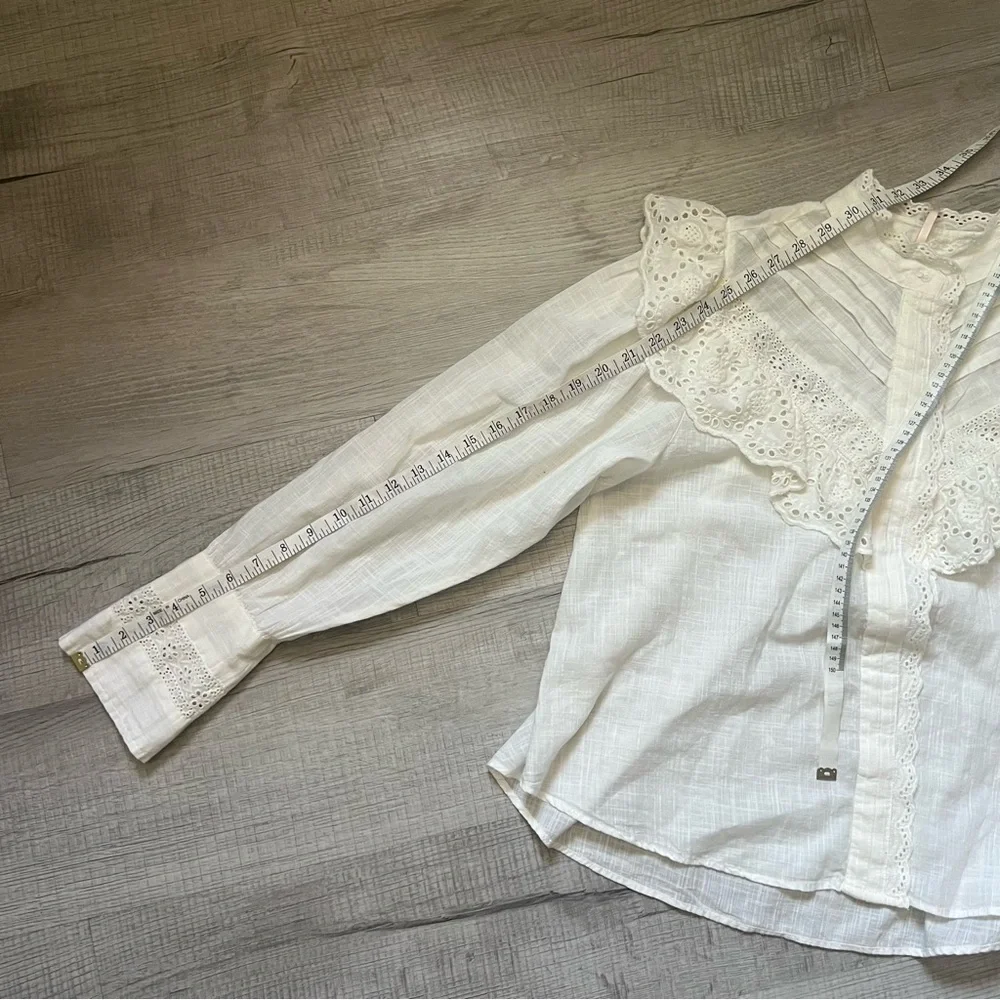 FREE PEOPLE Hit The Road Buttondown White Ruffled Long Sleeve Blouse Size Small - Picture 13 of 16